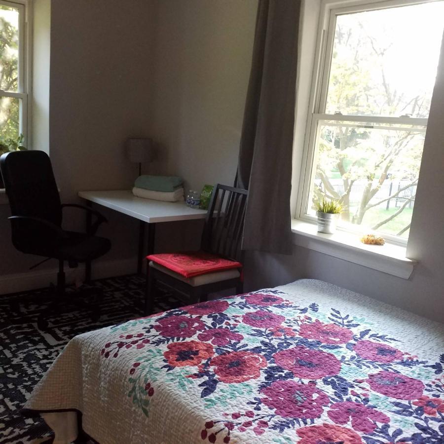 Fairmount House At The Mann Free Street Parking Quiet Spacious Gasthof