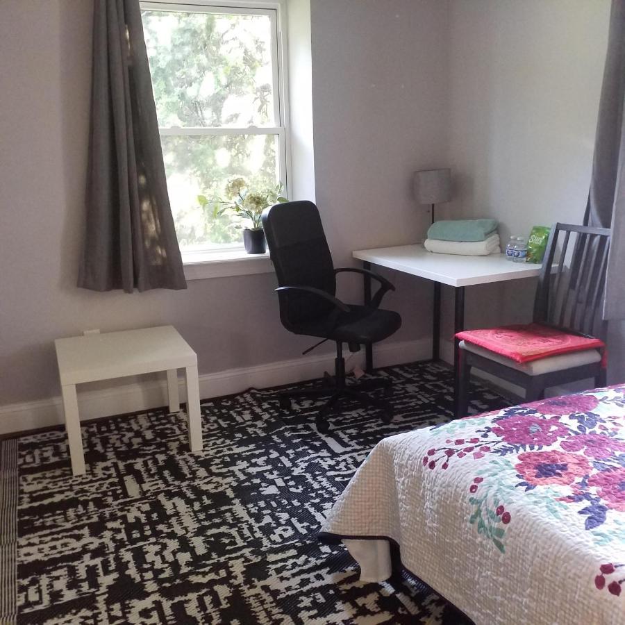Fairmount House At The Mann Free Street Parking Quiet Spacious Gasthof