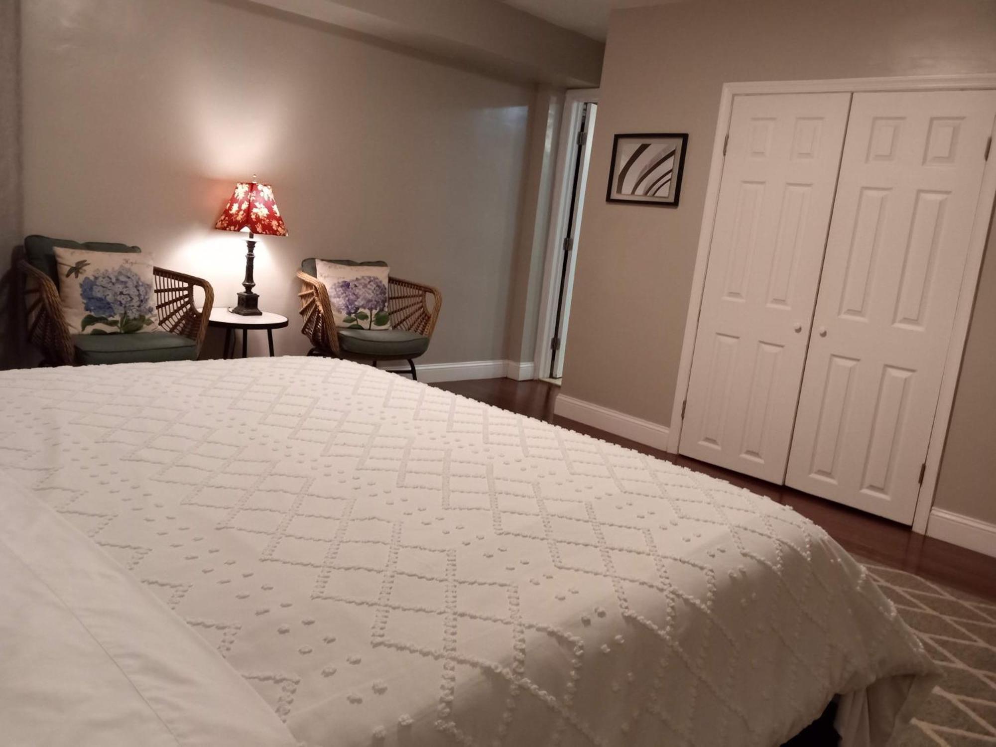 Guest house Fairmount House At The Mann Free Street Parking Quiet Spacious