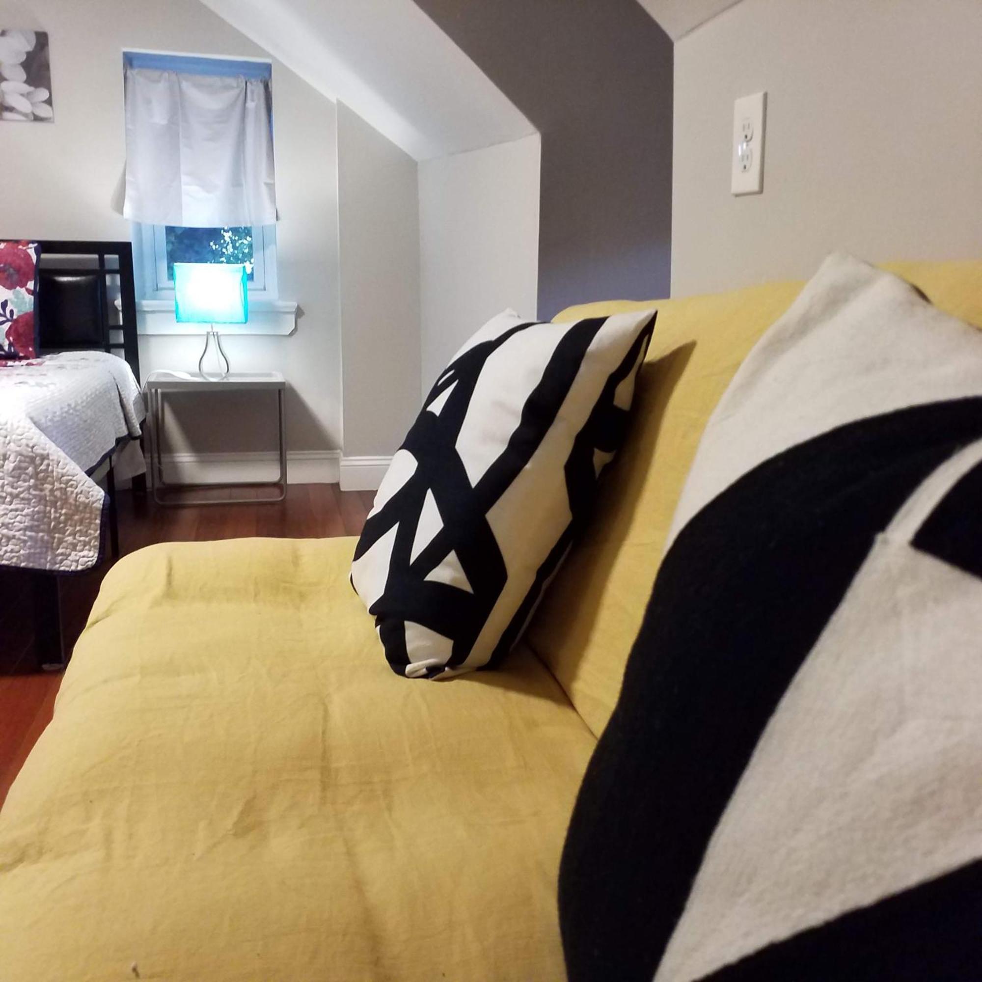 Fairmount House At The Mann Free Street Parking Quiet Spacious Guest house